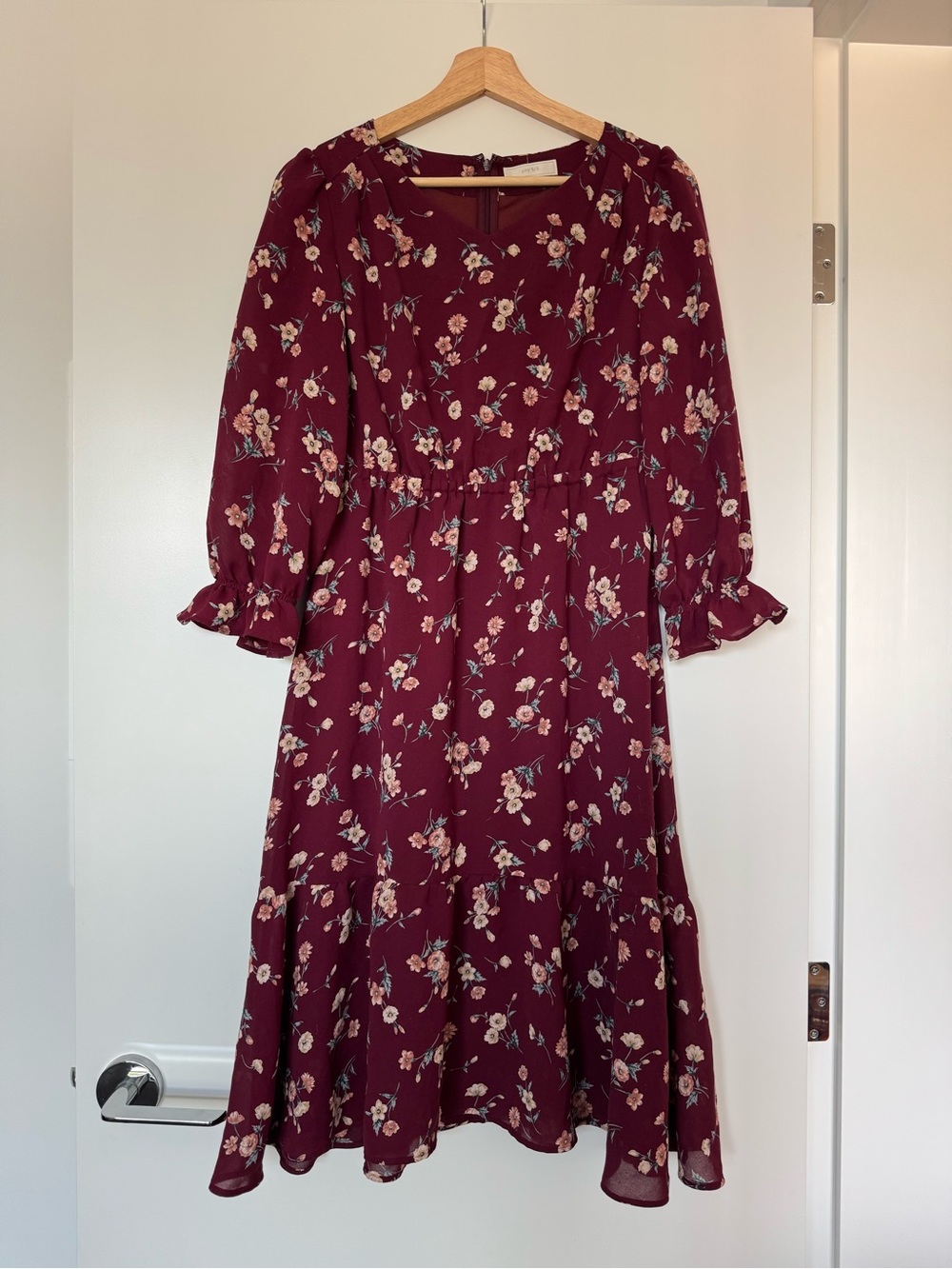 Vintage Floral Midi Dress in Burgundy